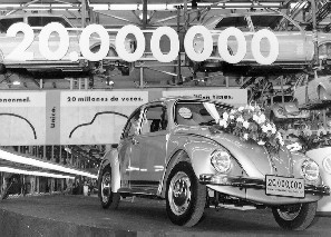 20millionster Kfer in Puebla/Mexiko. Darber: VW Golf